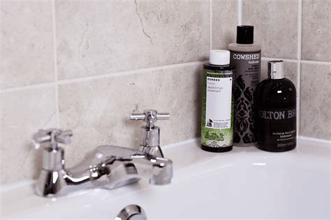 The 10 Best Men's Shower Gels & Body Washes On The Market