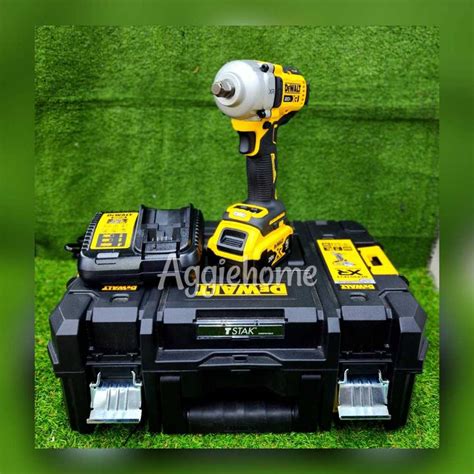 DEWALT บล็อกกระแทกไร้สาย 1/2นิ้ว รุ่น DCF891P1T-B1 18V. มอเตอร์ ...