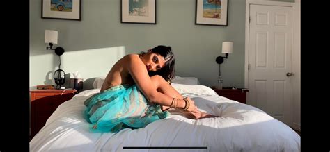 Jasmine Sherni : r/BeautifulIndianWomen