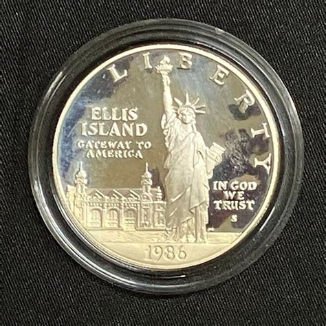 Yahoo!オークション - CGM162H 銀貨 記念硬貨1986年 UNITED STATES LIB...