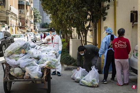 下午察：当上海有钱人也得抢面包 – 柚知新闻