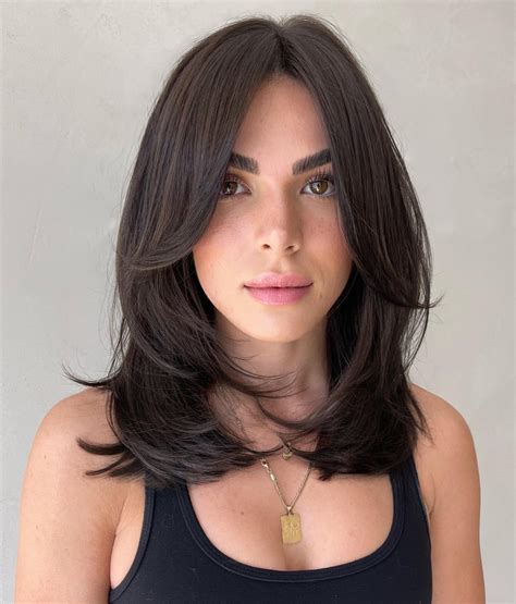 22 Cool Curtain Bangs Ideas to Transform Your Hairstyle Look