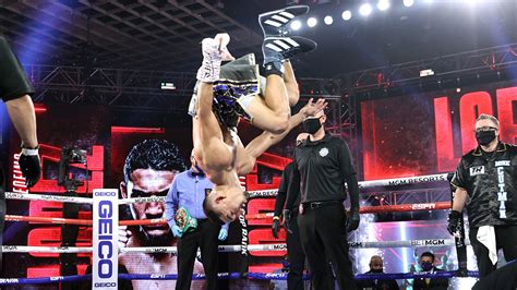 Teofimo Lopez defeats Vasiliy Lomachenko via unanimous decision to ...