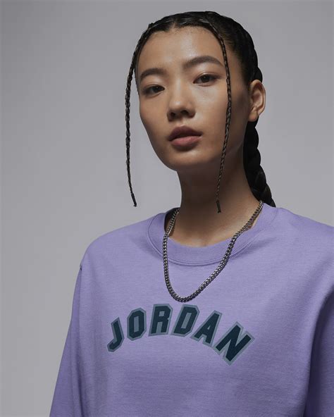 Jordan Women's Super-Crop Long-Sleeve Graphic T-Shirt. Nike IN