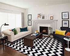 Chevron Living Room by Chevron Pattern Ideas For Living Rooms Rugs Drapes And Chevron Living Room