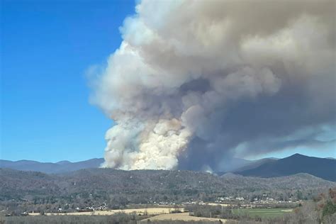 Smoke spreads across WNC from brush fire, Pisgah burn - Asheville's 828 ...