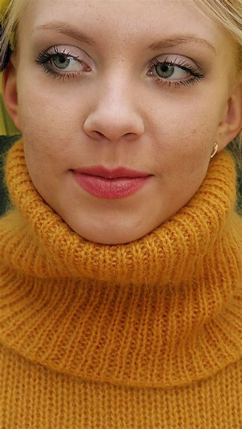 Close up pushing TN | Turtle neck, Ladies turtleneck sweaters, Polo ...