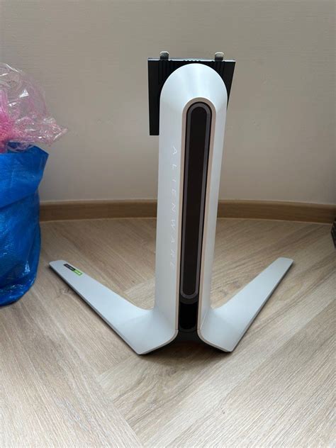 Alienware Computer Monitor Stand 的图像结果