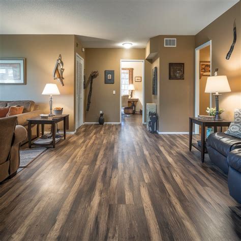 Vinyl Flooring Pros and Cons (Updated 2025)