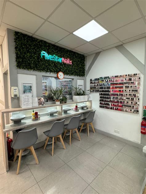 Five Star Nails Slough | Premier Nail & Beauty Salon on Farnham Road