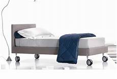 letti con rotelle letto ennerev in tessuto letti con rotelle letto ennerev in tessuto