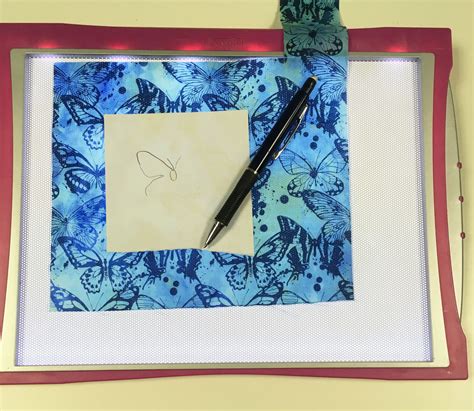 Using a Light Box for Quilting 的图像结果