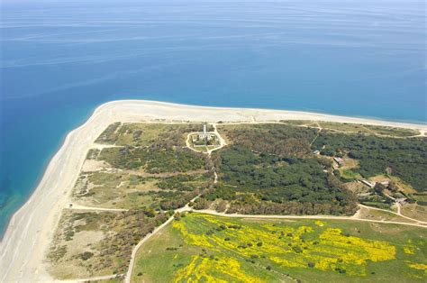 Punta Alice Light (Faro di Punta Alice) Lighthouse in Ciro Marina, Italy - lighthouse Reviews ...