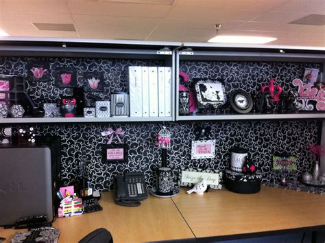 Office Cubicle decorating | Cubicle decor office, Cubicle design ...