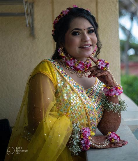 Lamansh - feel free to gift / Flower Jewellery & Wedding Accessories