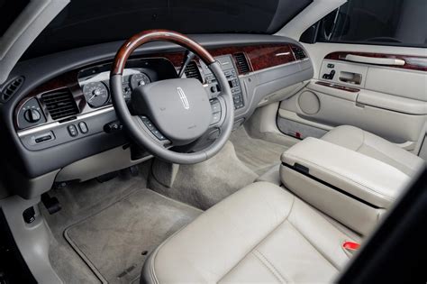 Lincoln Town Car Interior Sold 2011 Lincoln Town Car Signature Limited