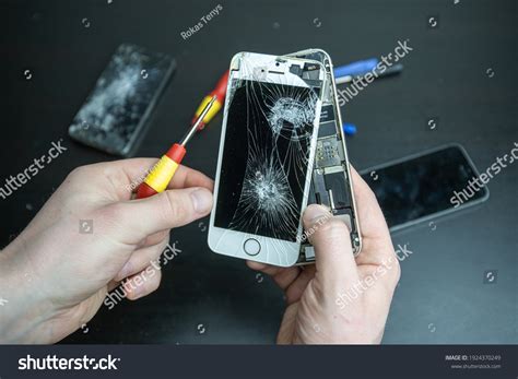 1,225 Iphone Cracked Screen Repair Images, Stock Photos & Vectors ...
