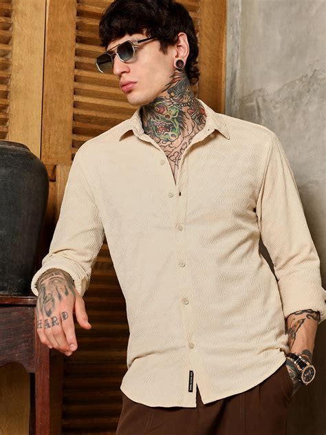 ₹899 | Campus Sutra Men's Khaki Beige Chevron-Tactile Shirt - Campussutra