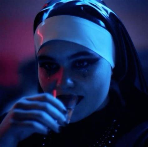 How would you introduce the characters of the show BEFORE you watched the show? Like before ...