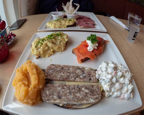 Icelandic Food Guide 2025: 18 Traditional Dishes You Must Try in ...