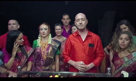 Spanish couple reties knot in Tamil style