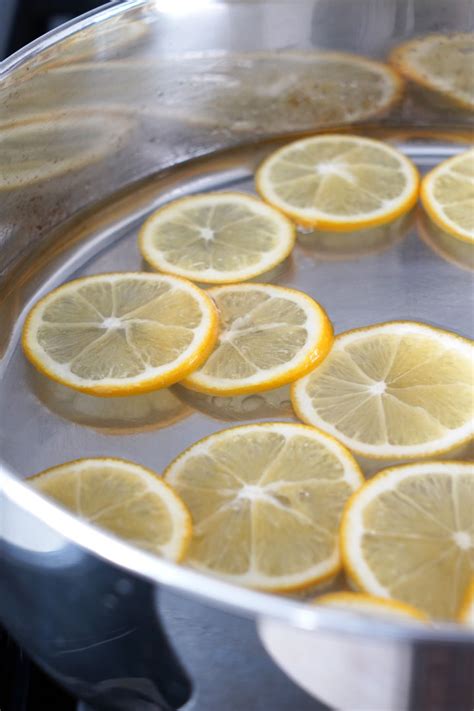 https://www.dessarts.com/wp-content/uploads/2019/02/Candied-Lemon-Slices_720px_2.jpg