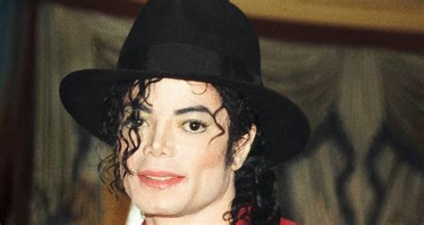 Michael Jackson Biography | Age, Net Worth (2021), Singer, Dancer, King ...