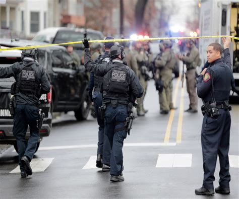 6 Dead, Including Officer, in N.J.; Mayor Says Shooters Targeted ...