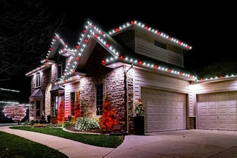 11 unique outdoor christmas light ideas - Blingle Premier Lightiing