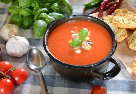 La receta de gazpacho tradicional y 10 variantes de lo más deliciosas ...