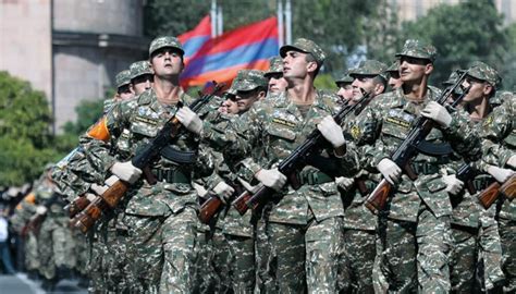 Сколько служат по контракту в Армении