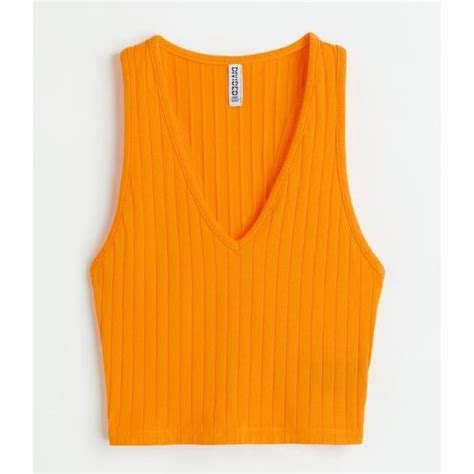 Kareena Kapoor Khan will inspire you to give monochrome dressing a shot ...