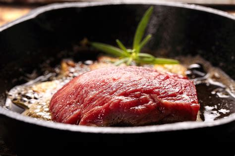 What is a Blue Steak? How to Cook It! Is it Safe to Eat?