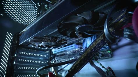 Inside Old Computer 的图像结果