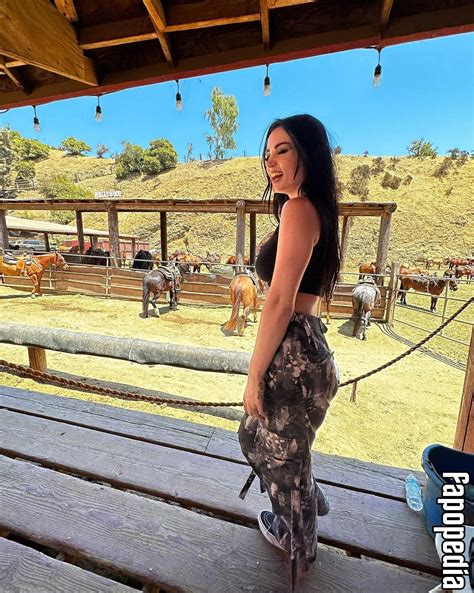 Saraya Bevis Nude Leaks - Photo #1439705 - Fapopedia