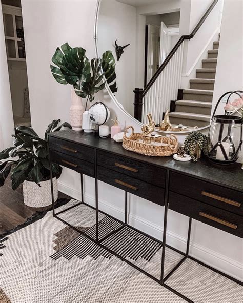 Modern boho entry way | Entryway table decor, Entry table decor ...