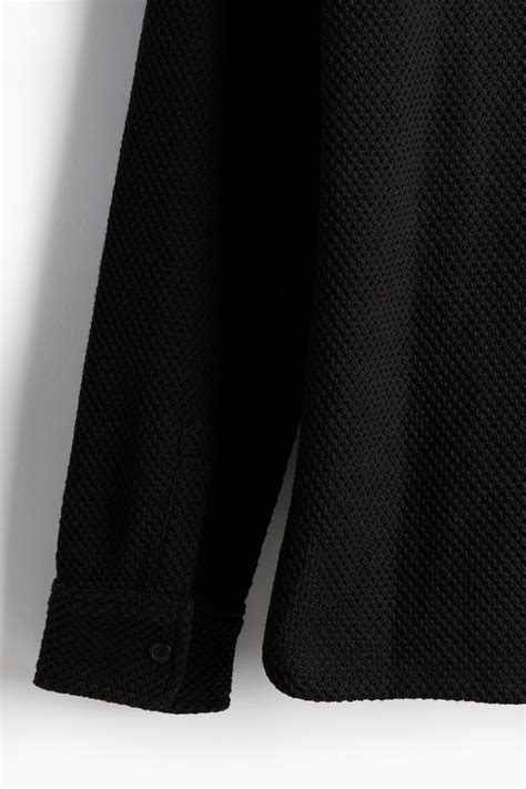 Regular Fit Hole-knit shirt - Black - Men | H&M IN