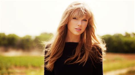 Taylor Swift Wallpapers - Top Free Taylor Swift Backgrounds ...