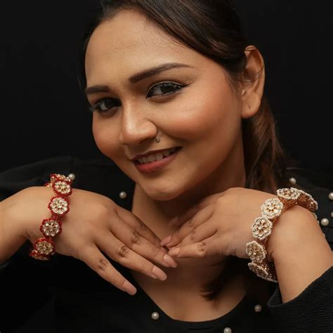 Noor Layerd Haar in Real Emerald and Real Pearls – JustJadau
