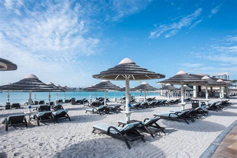 InterContinental Abu Dhabi, an IHG Hotel Pool: Pictures & Reviews ...