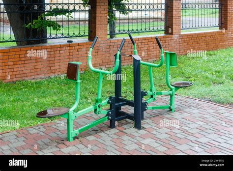 Gym Outside 的图像结果