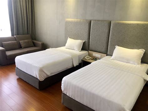 LIVINGSTON HOTEL (Sandakan, Sabah) - Hotel Reviews, Photos, Rate ...
