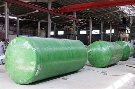 山东企业家制造8000立方玻璃钢罐欲创世界吉尼斯纪录