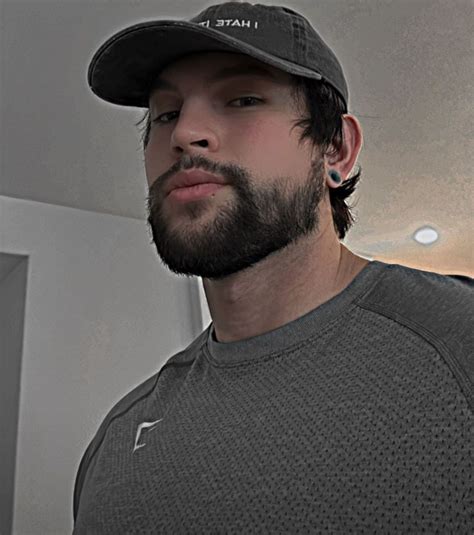 Trevor Wagner | Fotos de perfil, Diseño de personajes, Disenos de unas