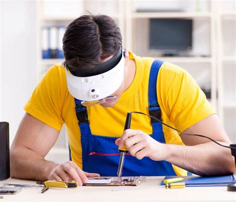 Computer Repair Training 的图像结果