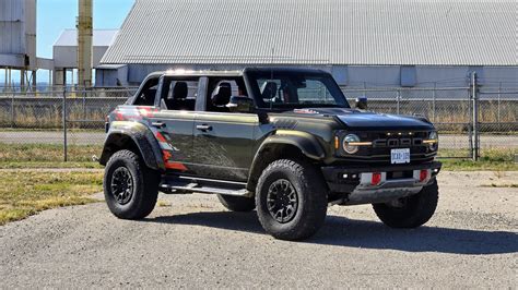 The 2025 Ford Bronco Free Wheeling Package Encourages You To Keep On Truckin'