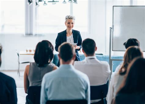 BUSINESS ENGLISH - PRE INTERMEDIATE - countrylanguageschool.it