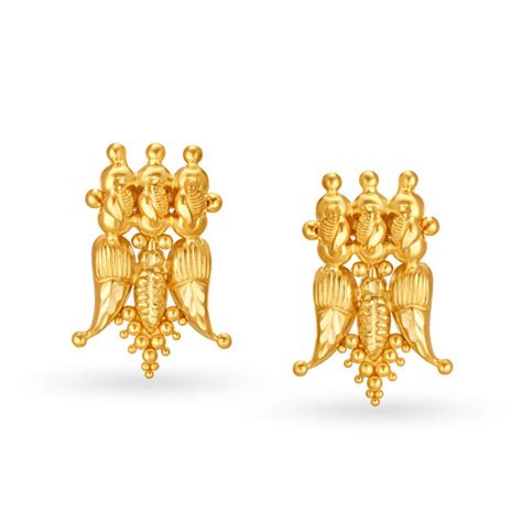 Enthralling Leaf Motif Gold Necklace Set