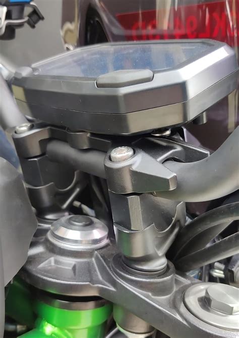 S4-Tech Z900/Z650/Z800 Aluminium Chrome Handlebar Riser Kit : Amazon.in ...