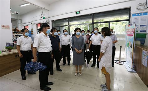 南通市副市长陈冬梅一行来校检查2022年秋季学期开学安全和学生返校工作